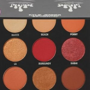 KYLIE COSMETICS POWDER KYSHADOW PALETTE.